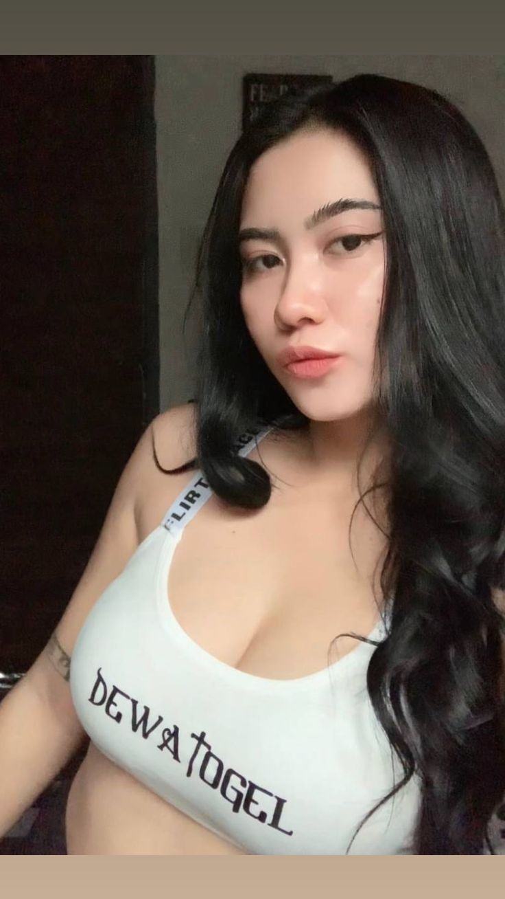 Tante Lagi Viral A Breath Of Fresh Air Without Top Global Viral