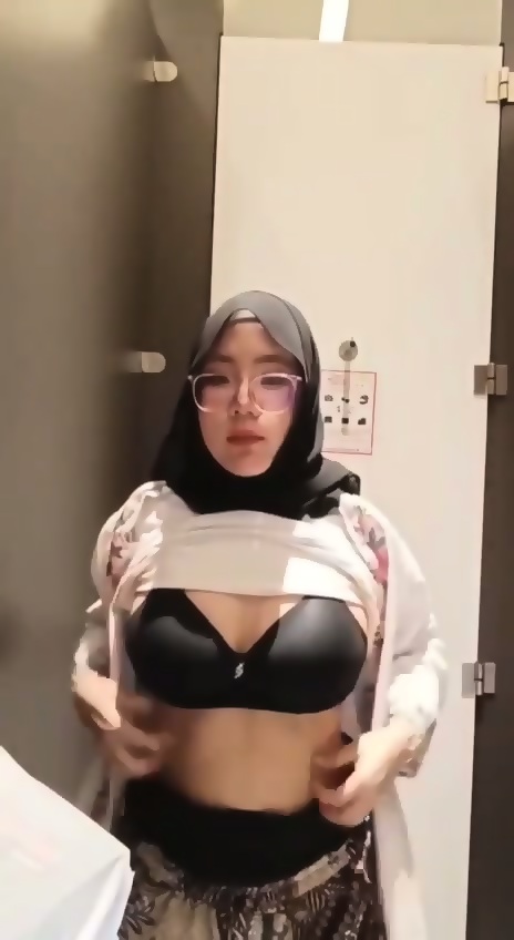 Video Viral Jilbab Viral Gelora Membara Di Balik Kaca Who Loves Full Version?