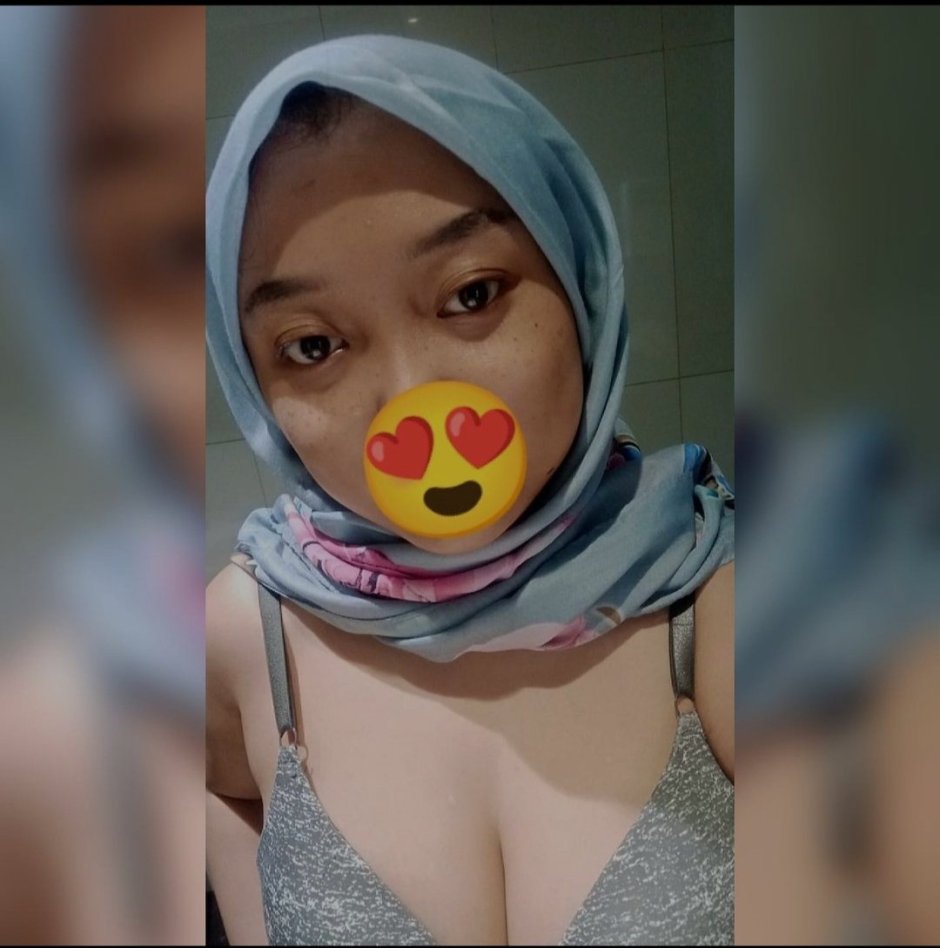 Hijab Trending 2025 Viral Hijab Di Gebj0t Nyampe Maksimal Gadis Hijab Pipis Basah Di Kasur